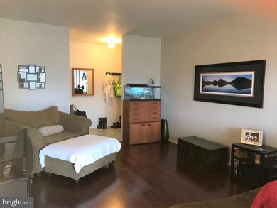 2068 Royal Fern Ct unit 12B, Reston, VA 20191 - photo 4