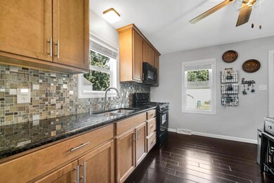 139 N Ernest St, Griffith, IN 46319 - photo 3