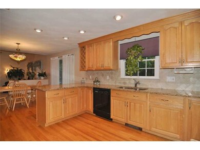 46 Derbyshire Dr, Cranston, RI 02921 - photo 3