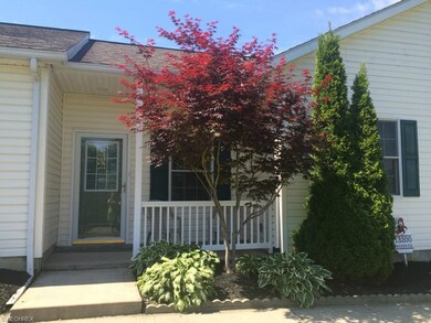 Entrance into bonus room - great office area