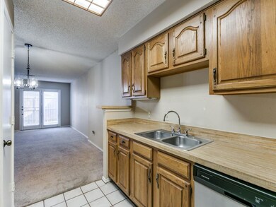 57 Morrow Dr, Bedford, TX 76021 - photo 3