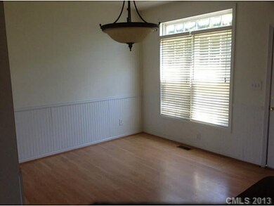 Dining Room - Wood Laminate Floors