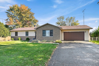 19474 Hahn Rd, Dekalb, IL 60115 - photo 2