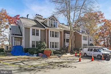 11142 Beaver Trail Ct, Reston, VA 20191 - photo 2