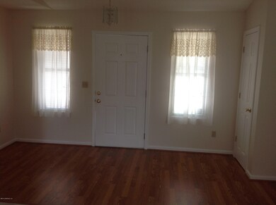 2551 Eiffel Cir W, Jacksonville, FL 32210 - photo 4