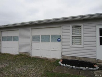 835 E 2nd St, Nescopeck, PA 18635 - photo 3