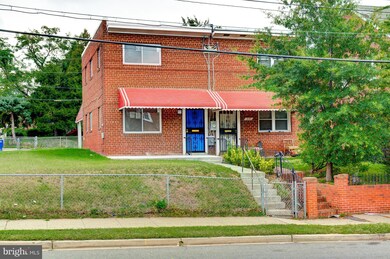 221 44th St NE, Washington, DC 20019 - photo 2