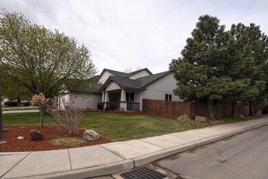 2-web-or-mls-1913 SW 37th-2