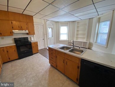 116 S 6th St unit 3, Perkasie, PA 18944 - photo 5