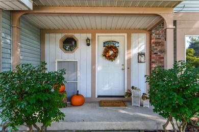 002-Front_View-4831679-small