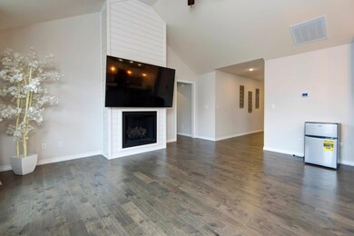 694 N Montego St, Nixa, MO 65714 - photo 4