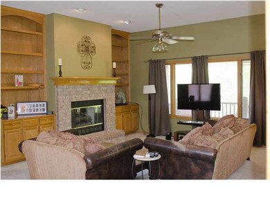 Open floor plan with 10' ceilings!