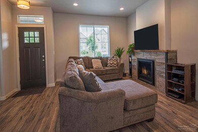 20468 Del Coco Ct, Bend, OR 97702 - photo 2