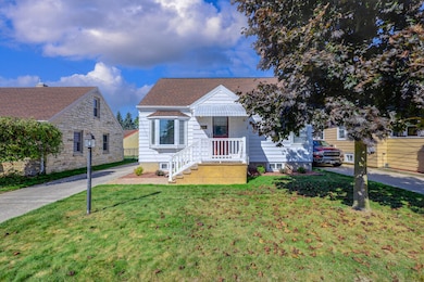 1916 29th St, Two Rivers, WI 54241 - photo 2