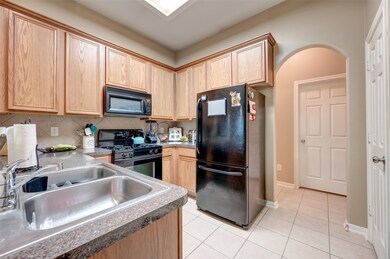 15902 Cottage Ivy Cir, Tomball, TX 77377 - photo 6