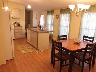 kitchen/dining
