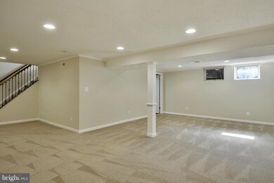 12605 Bayard Dr, Reston, VA 20191 - photo 3