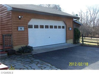 Parking Lot/Garage - Enjoy this oversized garage c