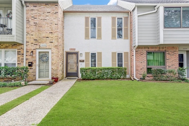 10302 Longmont Dr unit 42/2, Houston, TX 77042 - photo 2