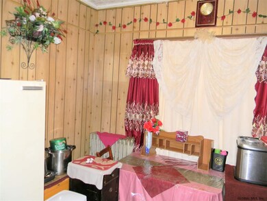 260 10th St, Troy, NY 12180 - photo 3