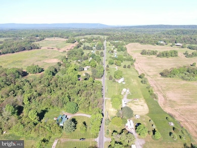 12136 Big Pool Rd, Clear Spring, MD 21722 - photo 2