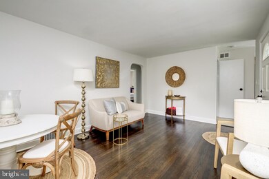 116 S Spring St, Falls Church, VA 22046 - photo 5