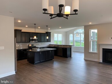 3722 Pentland Hills Dr, Upper Marlboro, MD 20774 - photo 2