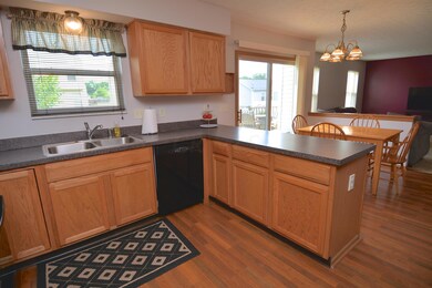 Eat-in Kitchen