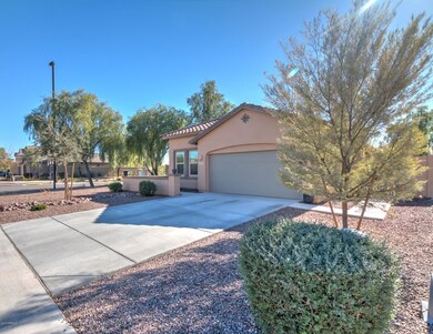 907 E Wimpole Ave-1
