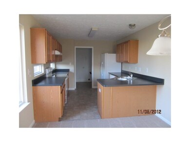 2592 Fraiser Fir Dr, Greenwood, IN 46143 - photo 2