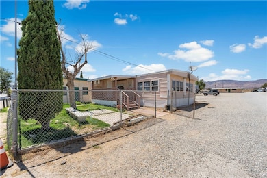 2121 Nadeau St unit C1, Mojave, CA 93501 - photo 2