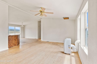 1001 Aspen Springs Ln-5