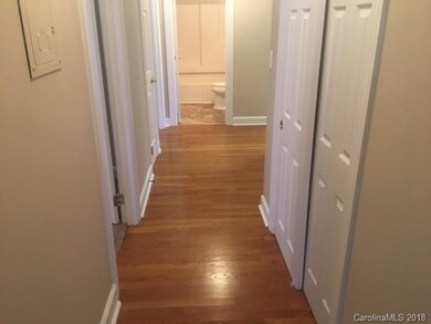 512 Holland Dr, Statesville, NC 28677 - photo 4