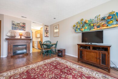 7461 Snug Harbor Dr unit 28, Russells Point, OH 43348 - photo 5