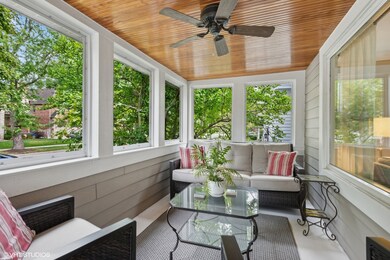 592 S Washington St, Elmhurst, IL 60126 - photo 2