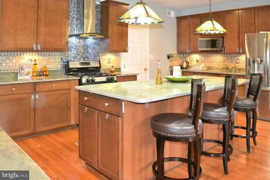 46860 Backwater Dr, Sterling, VA 20164 - photo 4