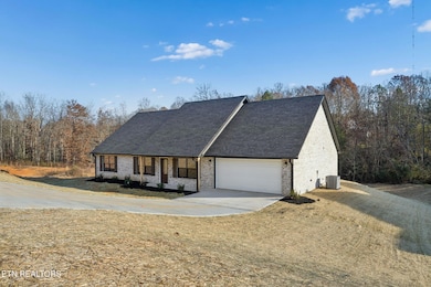 370 Flora Dr, Lenoir City, TN 37771 - photo 3