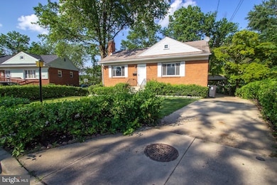 2724 Hawthorne Terrace, Hyattsville, MD 20785 - photo 4