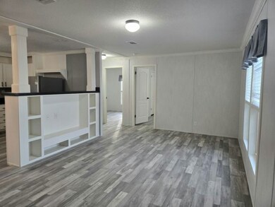 3035 66th Ave N unit 22, Saint Petersburg, FL 33702 - photo 2