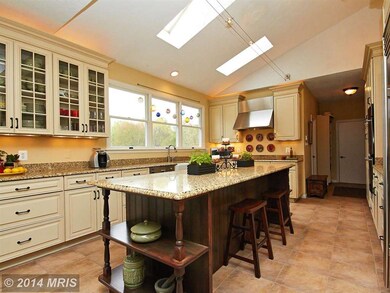 12228 Thoroughbred Rd, Herndon, VA 20171 - photo 7