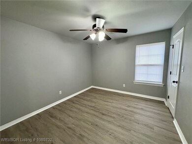 1017 Springhill Rd unit A, Barling, AR 72923 - photo 7