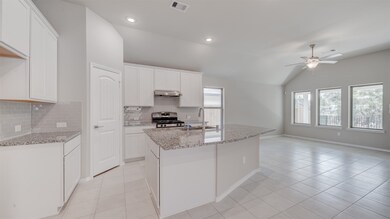 31038 Regal Elm Ln, Conroe, TX 77385 - photo 3