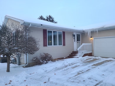 24200 Hillcrest Dr, Sterling, IL 61081 - photo 2