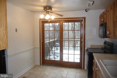 617 Glynita Cir, Reisterstown, MD 21136 - photo 5