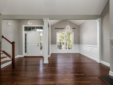 230 Adams Cir-3006-X2