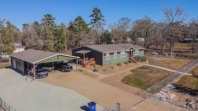 120 Mary Dr, Huntsville, TX 77320 - photo 2