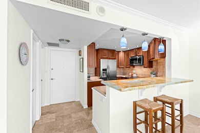 Carlton Tower unit 2E, Fort Lauderdale, FL 33304 - photo 6