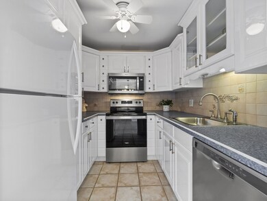 292 Salem St unit 204, Revere, MA 02151 - photo 5