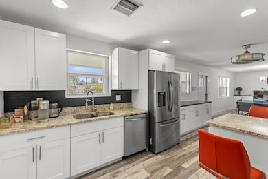 944 Hansen St, West Palm Beach, FL 33405 - photo 4