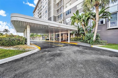 Hillcrest East Number 27 unit 409, Hollywood, FL 33021 - photo 2